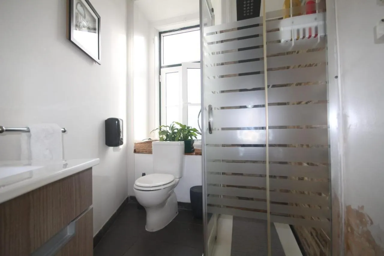 Romantic Chiado 7 -Private Small Single Room With No Outside Window Lissabon Appartement